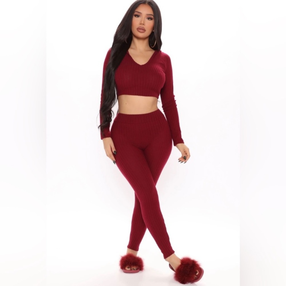 Fashion nova sweater leggings